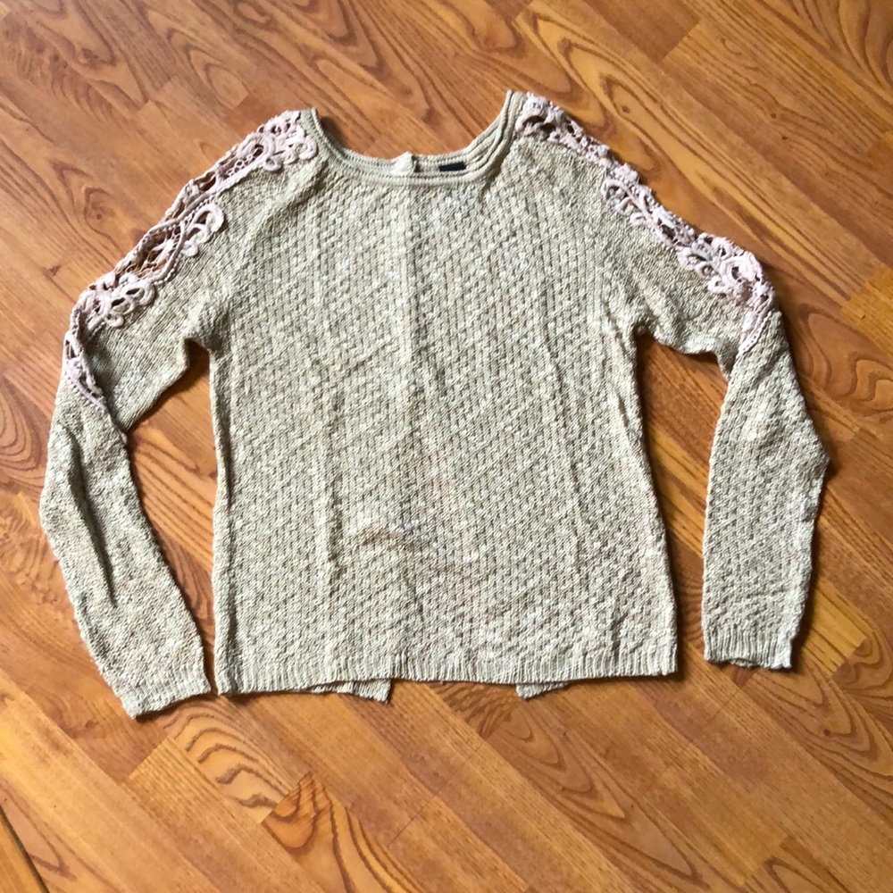 Swell open back embroidered sweater. Small, EUC